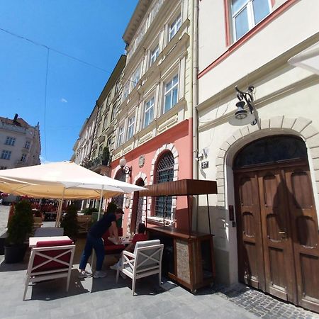 Peaceful Studio On Rynok Square Leópolis Exterior foto