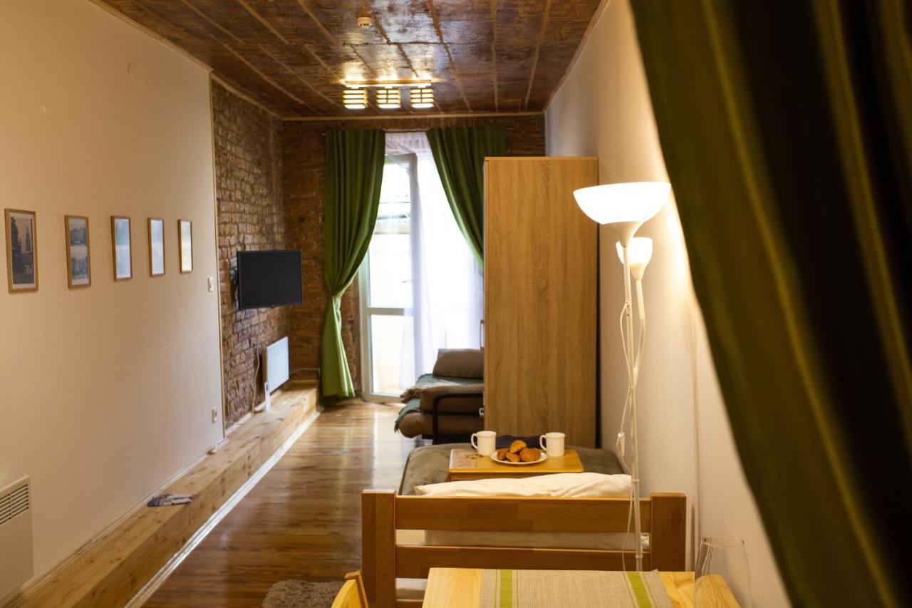 Peaceful Studio On Rynok Square Leópolis Exterior foto